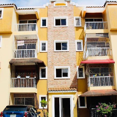 Apartamento Los Rieles Santiago De Los Caballeros Eksteriør billede