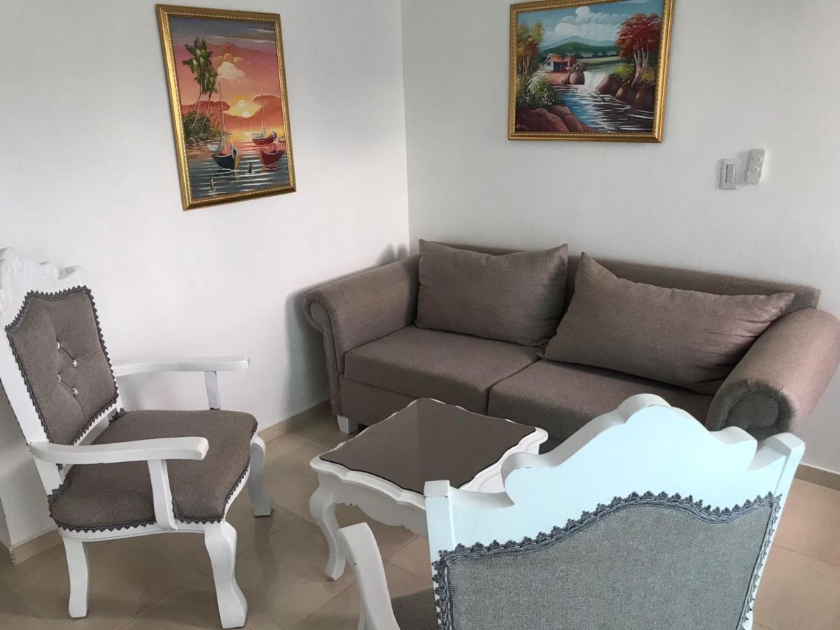 Apartamento Los Rieles Santiago De Los Caballeros Eksteriør billede