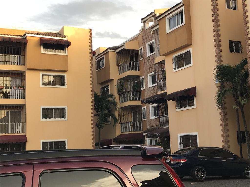 Apartamento Los Rieles Santiago De Los Caballeros Eksteriør billede